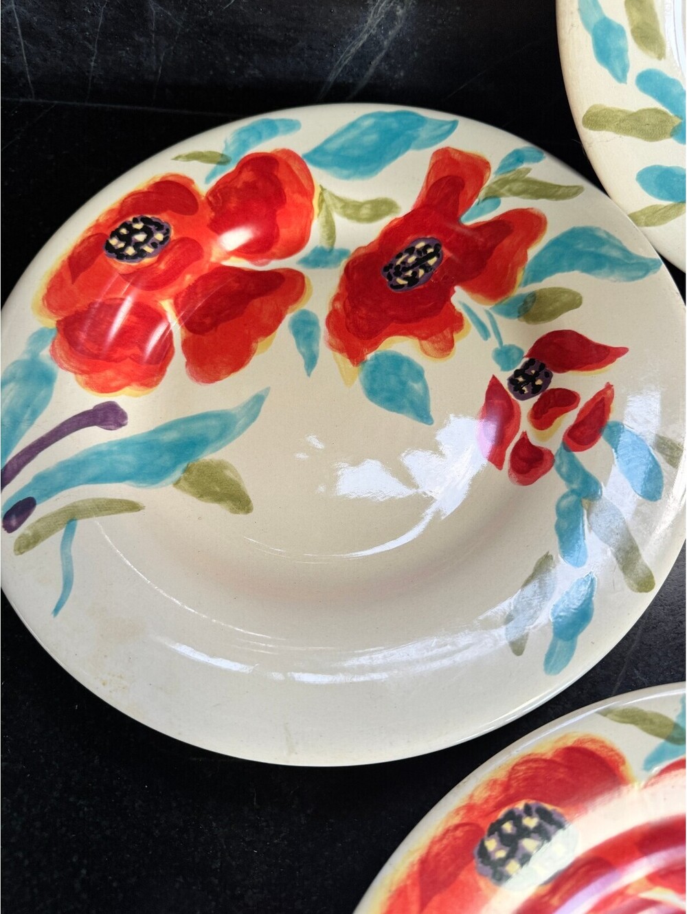 Tabletops Gallery "Alissa" Dinner Plates - Set of 4 in Excellent Condition
